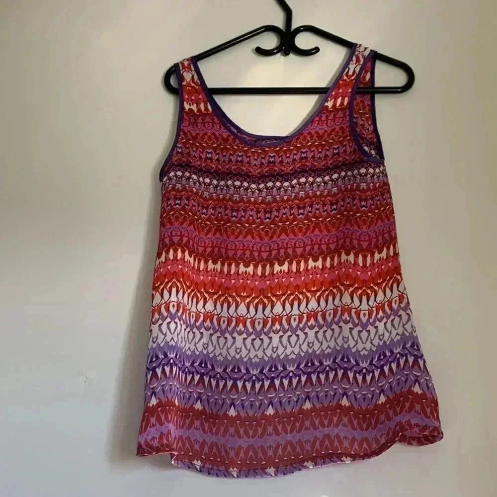 Lady Dutch semi sheer  tunic with purple trim and decorative buttons - Picture 4 of 8